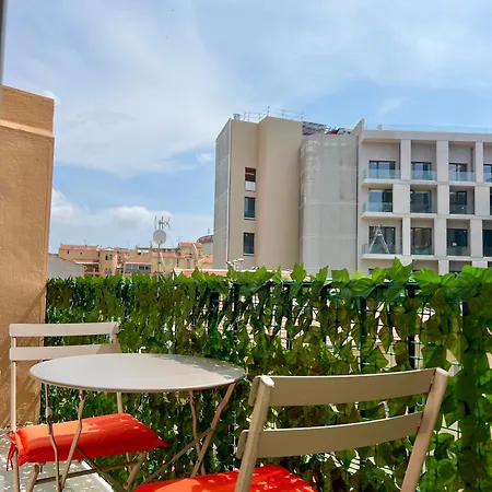 Center 2 Min Walk To Beach Quiet Sunny Balcony Nice Exterior photo