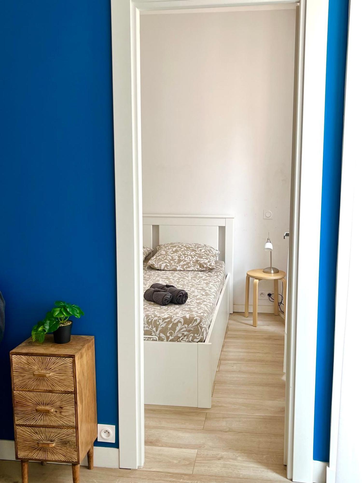 Center 2 Min Walk To Quiet Sunny Balcony Apartment Nice
